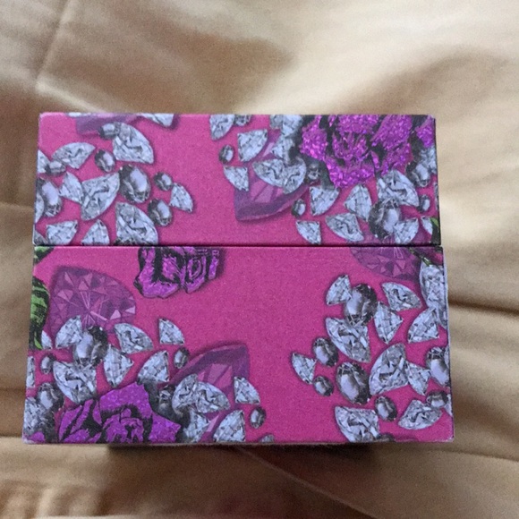 Gorgeous Betsey Johnson Ceramic Watch - Picture 10 of 11